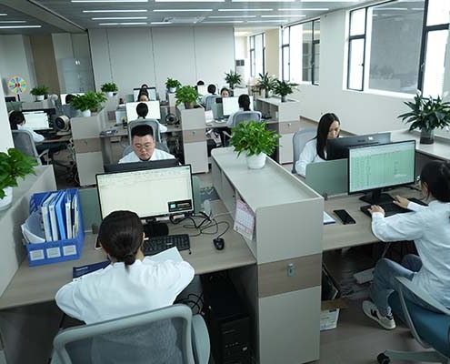 Service Team (2)